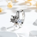 Orecchino a cerchio in acciaio 316L con zircone da 6mm e perla bianca - Argento - Orecchino Huggie con Perla (Pezzo Singolo)