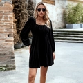 Elegant black velvet long-sleeve dress with square neckline and slim fit design - S / Black