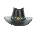 Detail eines Cowboyhuts mit blauer Stier-Stickerei und goldenem Metall-Abzeichen - Stil 5 / Schwarz