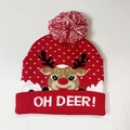 Bonnet LED de Noël rouge avec motif renne, pompon et texte brodé OH DEER - Adulte (Élastique) / Renne Rouge Vif (Avec Revers)