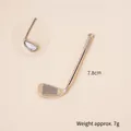 Silberner Mini Golfschläger Schlüsselanhänger Anhänger, Länge 7,8cm und Gewicht 7g - 8cm Golfschläger (Anhänger-Stil)