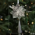 Weihnachtsanhänger in Blattform aus Silber mit Kristall und Seidenquaste - Silberne Weihnachtsblume / Silber