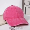Klassische gewaschene rosarote Denim-Baseballkappe mit breiter Krempe und Vintage-Baumwolle - Fuchsia