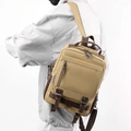 Zaino retrò in tela kaki per uomo con dettagli in pelle e tasche multiple - Cachi