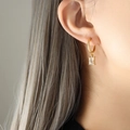 Gouden oorringen met rechthoekige heldere zirkoon hanger voor dames in minimalistische stijl - Goud Witte Zirkonia