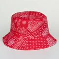 Détail du chapeau bob rouge avec motif cachemire blanc, zoom sur le tissu en toile - M(56-58cm) / Rouge