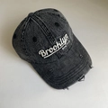 Detail van gewassen denim baseballpet met 3D Brooklyn New York borduursel in reliëf - M(56-58cm) / Zwart