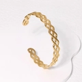 Brede holle traliearmring van geometrisch gevlochten roestvrij staal voor dames - Gouden Hol Geweven Stijl (SZ042-G)
