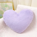 Coussin en peluche violet en forme de cœur sur un canapé en dentelle blanche - Cœur - Violet taro