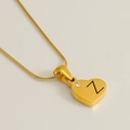 Collier avec pendentif cœur doré gravé de la lettre Z et d'une petite pierre précieuse - Lettre Z