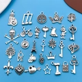 Set aus 29 Vintage-Silberanhängern mit Eiffelturm, Herz und Noten für DIY-Schmuckherstellung - Antik Silber Set 30 Stile jeweils 1 Stück