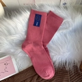 Calcetines rosas de canalé para mujer con parche azul de sonrisa y textura de algodón suave - Talla única / Rosa Palo