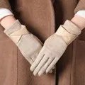 Gants en daim beige pour femme avec doublure polaire et détail de sangle élégant - Beige