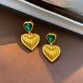 Detailed shot of vintage gold heart earrings featuring green emerald-like crystals - 6# Silver Needle - Black - Heart