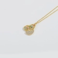 Collar de cactus dorado con cuentas de ojo turco y diamantes en fondo blanco - Ojo