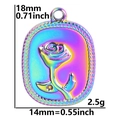 Dettaglio pendente rosa in acciaio arcobaleno con dimensioni di 18 mm di altezza e 14 mm - Colore Arcobaleno (Solo Pendente)