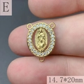 Dettaglio del ciondolo Guadalupe dorato con zirconi e tre anelli per gioielli fai-da-te - E-Madonna di Guadalupe Strass