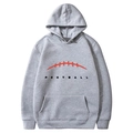 Grauer American Football Kapuzenpullover mit schwarzem Grafikdruck und lockerer Passform - S / Oberteile / Grau