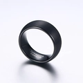 Nahaufnahme eines mattschwarzen Wolframkarbid-Rings mit gebürsteter Oberfläche - Größe 6 / Schwarz