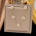 Five Pearl Flower Necklace Gold