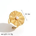 Bague fleur à volants dorés avec incrustation de perle en acier inoxydable de luxe - Ouvert Réglable / Style de Fleur de Perle(TR60205)