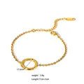 Dettaglio della collana in acciaio al titanio oro con pendente tondo martellato da 17,5mm - Stile Bracciale Tondo Martellato (YYB023095) / Oro