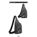 Graue Herren Brusttasche aus Nylon mit Camouflage-Muster und orangen Reißverschlüssen - Grau