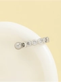 Silberne Ohrmanschette mit Zirkonia und grauer Perle auf Keramikhalterung - D-Förmiger Kunstperle Strass Helix Stecker (K-721)
