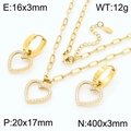 Set gioielli cuore dorato con ciondolo micro-pave e orecchini a perno su sfondo bianco - Set Promozionale In Due Pezzi Color Oro Ks200548-klx