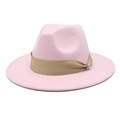 Detailansicht eines rosa Wollhuts mit champagnerfarbenem Band und Strass-Schnalle - Rosa