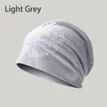 Berretto slouchy grigio chiaro da uomo con stampa a tema rock e maglia morbida - Stile Musica Rock / Grigio chiaro