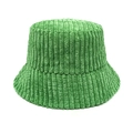 Textura detallada de la tela de pana verde brillante en un sombrero de pescador - M (56-58cm) / Verde