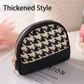 Μίνι πορτοφόλι από καμβά houndstooth με μαύρο δερμάτινο φινίρισμα και χρυσό φερμουάρ - Μονό Φερμουάρ / Ασπρόμαυρο Houndstooth