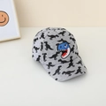 Détail de la casquette grise pour enfant avec broderie dinosaure bleu et imprimés - Imprimé Dinosaure Gris (HY-89027)