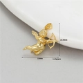Dettaglio del ciondolo Cupido placcato oro 14K con altezza 23,9mm e larghezza 22mm - Cupido con Arco-H-11797