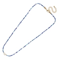 Collana bohémien fatta a mano con perline blu, perla bianca e chiusura dorata - Serie Blu (MI-N220071K)