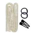 Detail van beige satijnen krulset met zwarte scrunchies en haarklemmen op wit decor - Warm Geel
