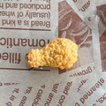 Clip de pelo creativo con forma de muslo de pollo frito y textura dorada realista con metal - Muslo de pollo frito