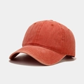 Detailansicht der orangefarbenen Vintage-Baumwoll-Basecap mit feinen Nähten und Textur - Verstellbar / Orangerot