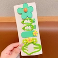 Détail d'un lot de 5 barrettes pour filles avec motifs carotte et fleurs en vert menthe - Ensemble de 6 pièces / Vert