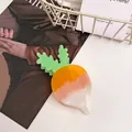 Pinza per capelli creativa in acetato a forma di carota arancione e bianca con foglie - 9.2cm / Carota Rosa Arancione