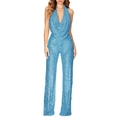 Detailansicht der himmelblauen Pailletten und des tiefen V-Ausschnitts am Jumpsuit - S / Himmelblau