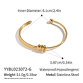 Detailansicht des goldenen Armreifs mit 6,1 cm Innendurchmesser und 11g Gewichtsangabe - Gold (YYBL023072-G)