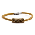 Bracciale in pelle intrecciata gialla con tubi in metallo dorato e chiusura a scatto - C Oro