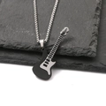 Hiphop gitaarhanger ketting in zwart en zilver roestvrij staal afwerking - Zwart & Zilveren Gitaar / Zilveren Box Ketting
