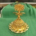 Incensiere a palma dorata con base decorata a intaglio in stile mediorientale - Testa di Palma B