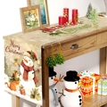 Kersttafelloper met sneeuwpop en kattenpatroon op een houten decoratieve tafel - 181x35.5cm / Eekhoorn Kerst Sneeuwpop