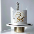 Golden minimalist line art acrylic cake topper depicting couple silhouette, 9cm height - Parents Style 1 / Gold