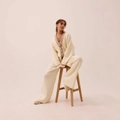 Elegante completo in maglia crema con cardigan scollo a V e pantaloni larghi - S / Beige