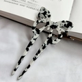 Elegant U-shaped acetate butterfly hair pin with black and white marble pattern - Black and White Speckled